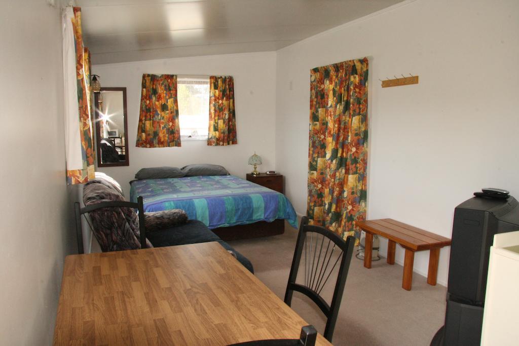 Whangarei Central Holiday Park Szoba fotó