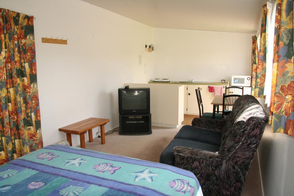 Whangarei Central Holiday Park Szoba fotó